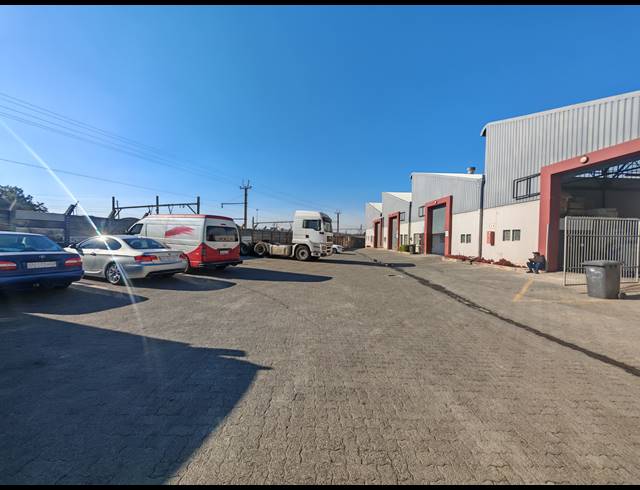 352M² WAREHOUSE TO LET IN CITY DEEP